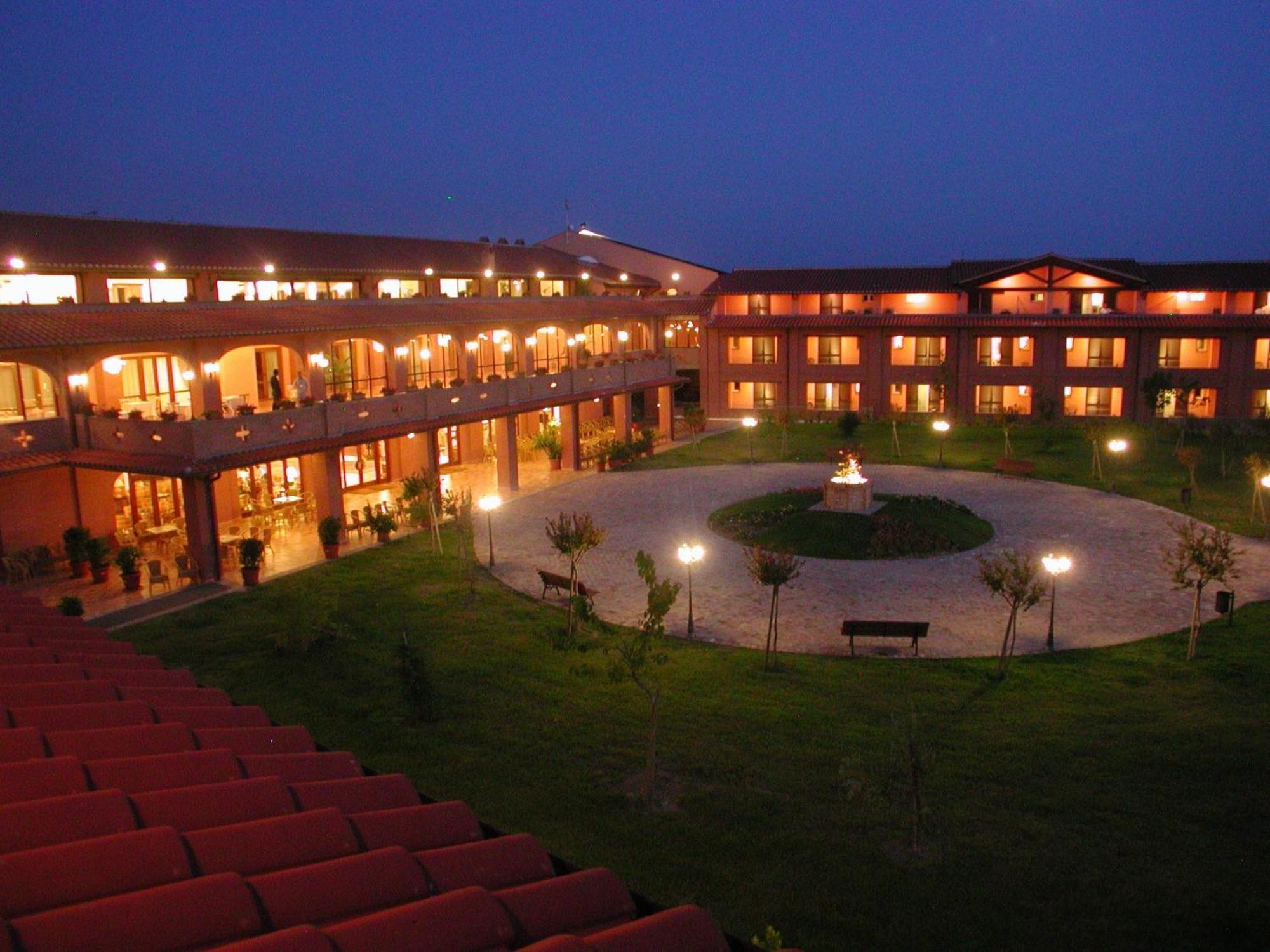 Fattoria La Principina Hotel & Congress Принчипина-Терра Экстерьер фото
